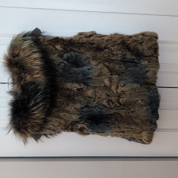 Alberto Makali  Fur Vest with Earthy Tones - Picture 3 of 6